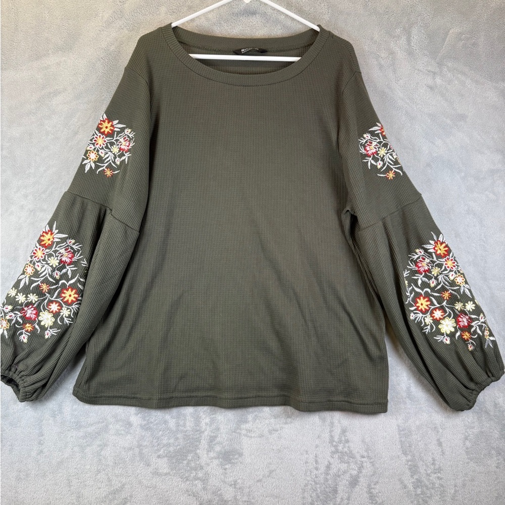 BloomChic Olive Floral Embroidered Blouse Size 18-20 Top Puff Sleeve